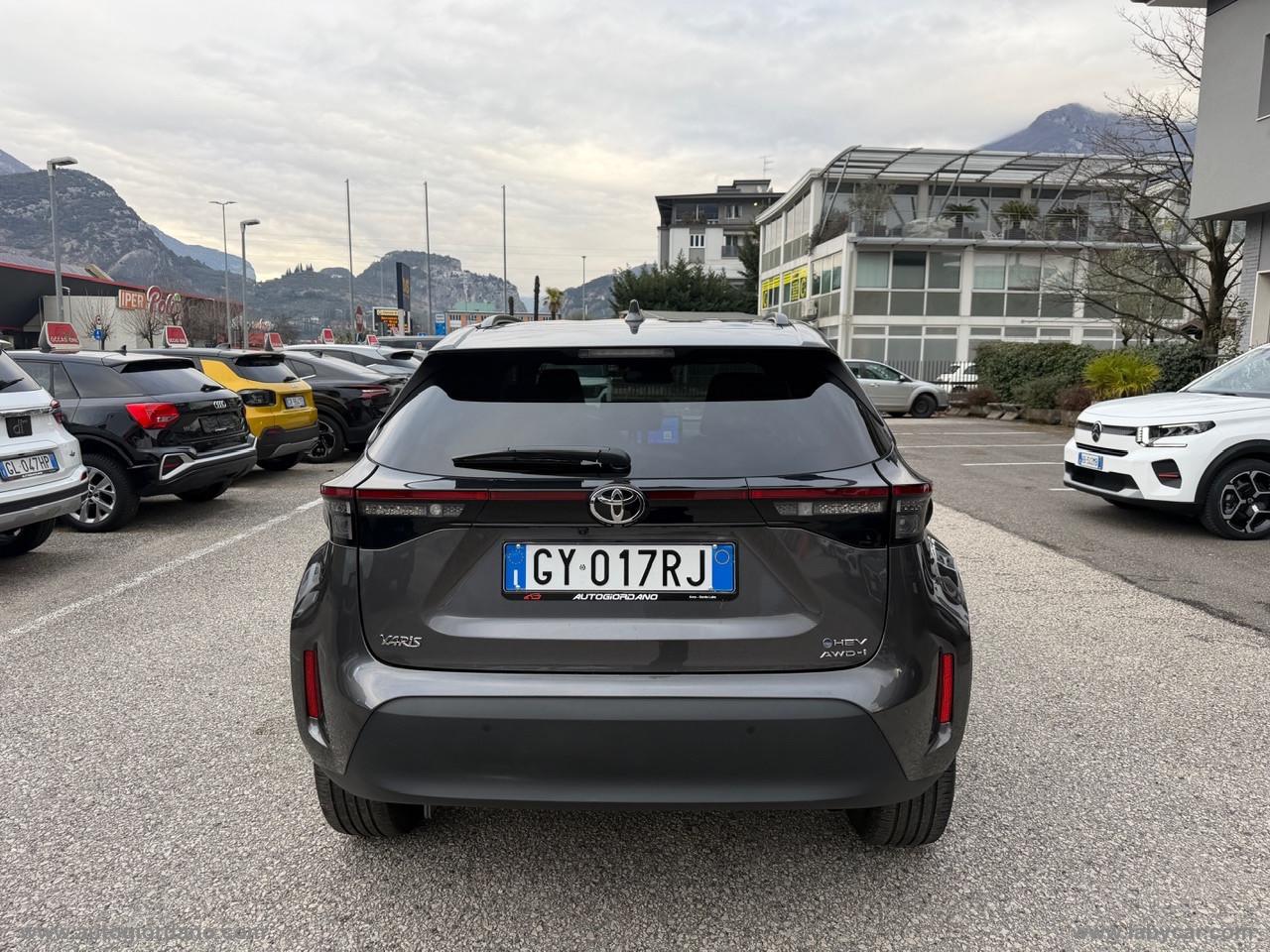 TOYOTA Yaris Cross 1.5 Hyb. 5p. E-CVT AWD Trend Business Plus Pack