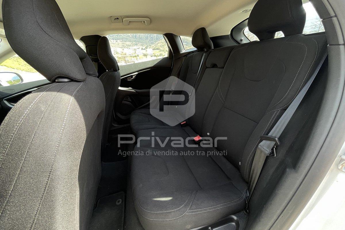 VOLVO V40 Cross Country D2 Momentum