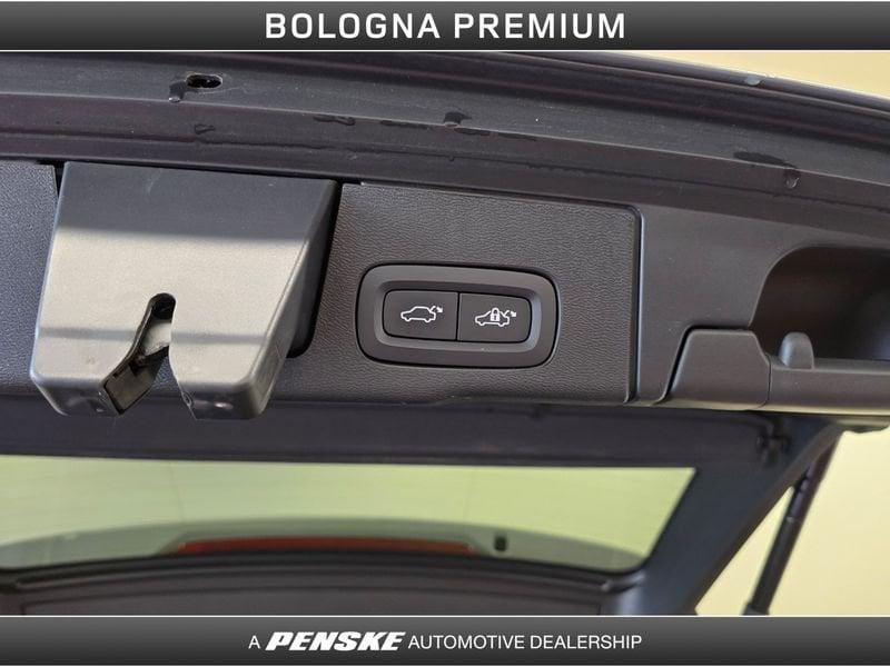 Volvo XC60 XC60 T6 Recharge Plug-in Hybrid AWD automatico Ultimate Dark