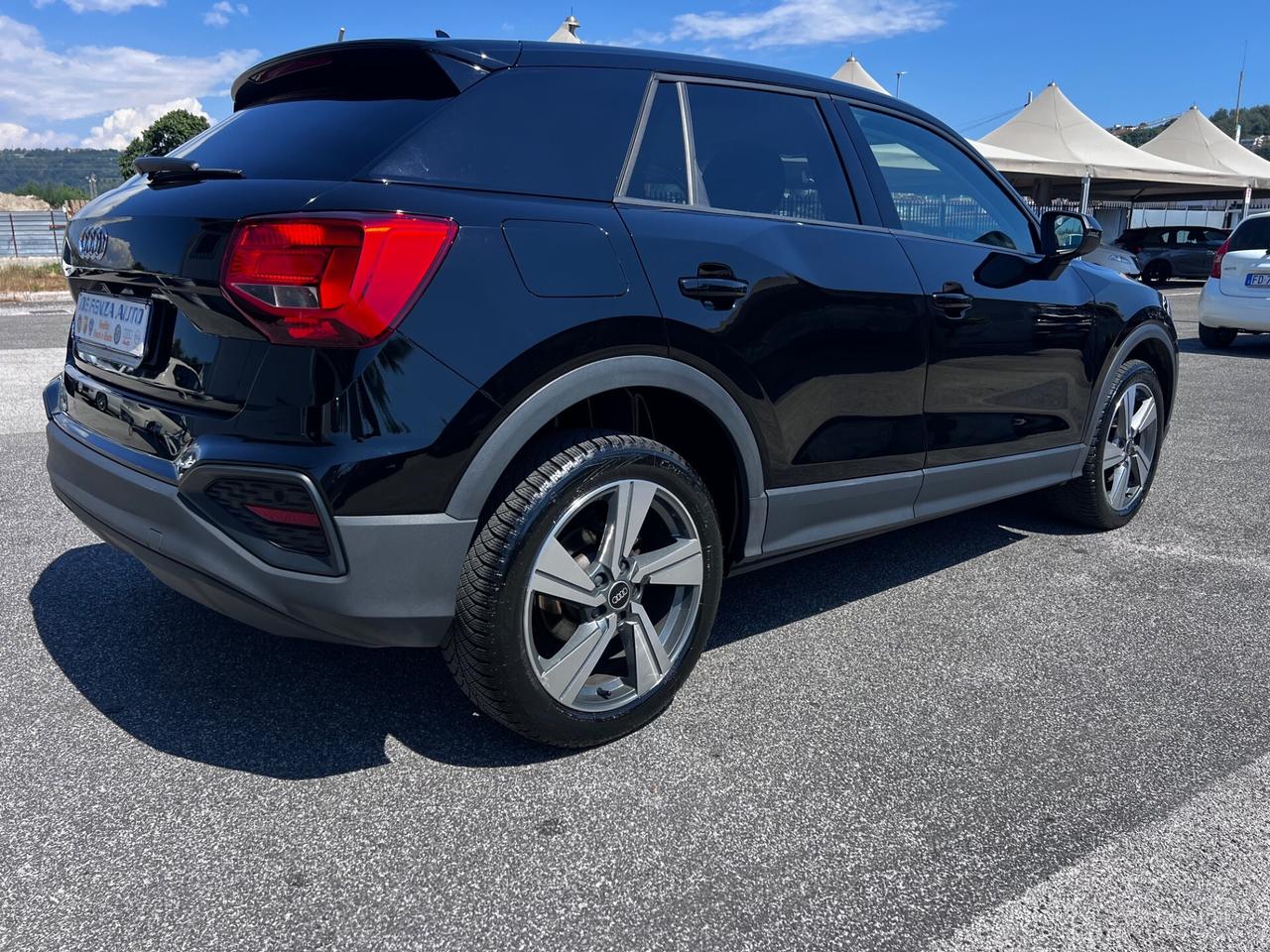 Audi Q2 30 TDI Identity Black