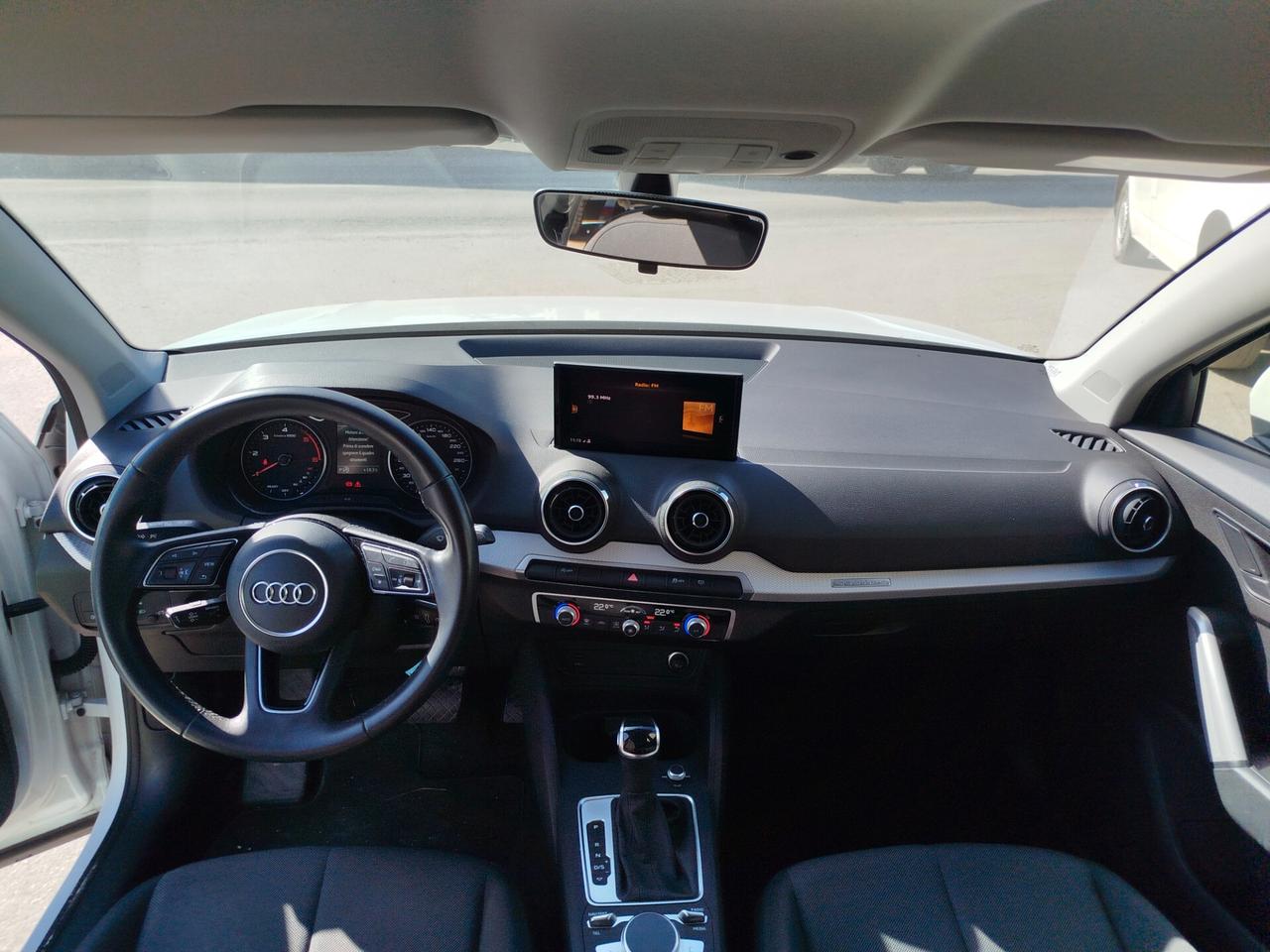 Audi Q2 35 TDI quattro S tronic Business