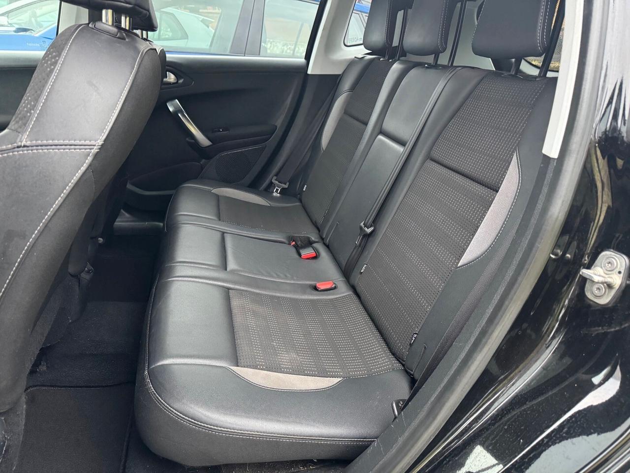 Peugeot 2008 1.5cc BlueHDi 102cv Allure Pack