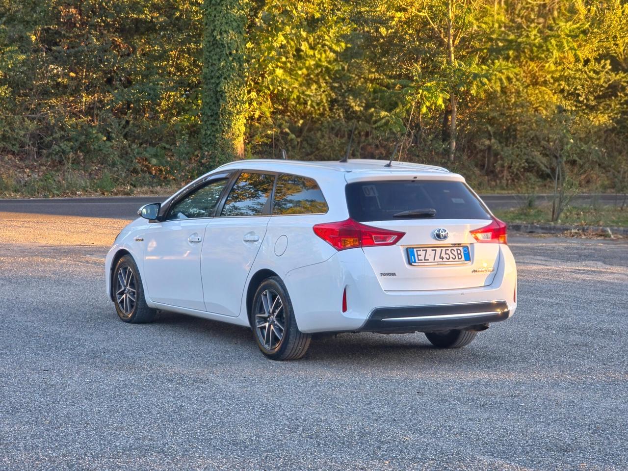 Toyota Auris Touring Sports 1.8 Hybrid Lounge E5B Automatico NEO 2015