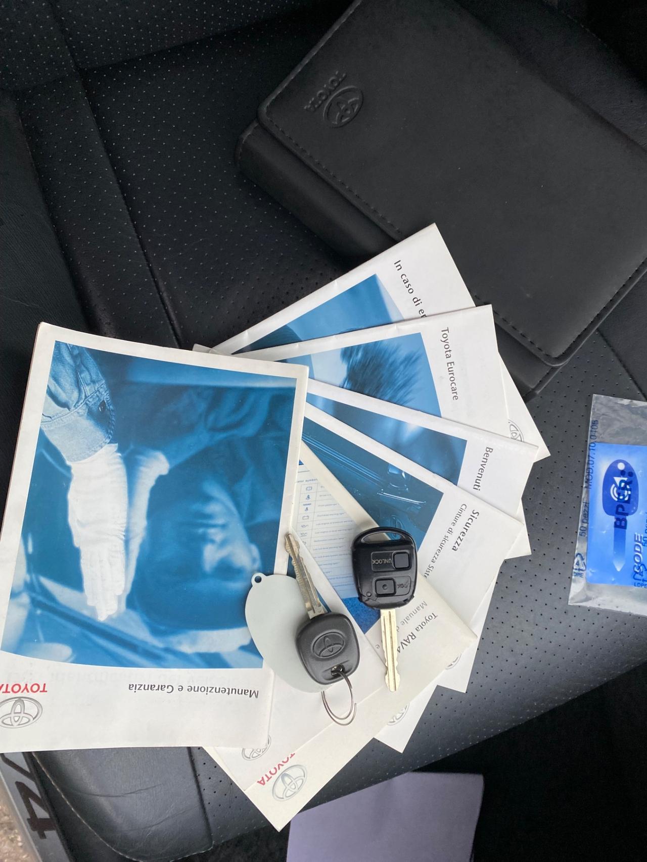 Toyota RAV 4 RAV4 2.0 AWD D-4D cat 5 porte Sol NEOPATENTATI!!!