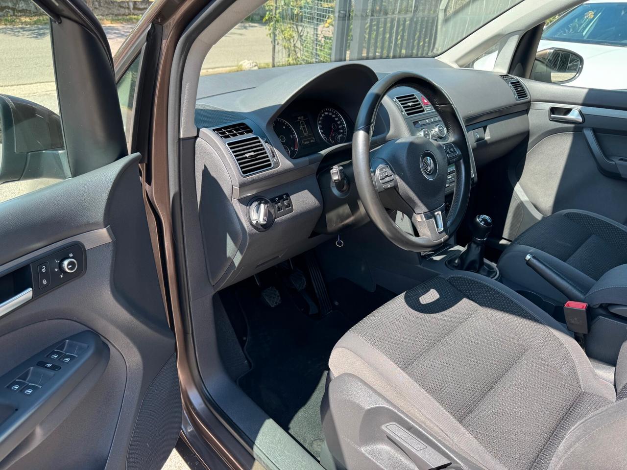 Volkswagen Touran Business 1.6 TDI Comfortline BMT