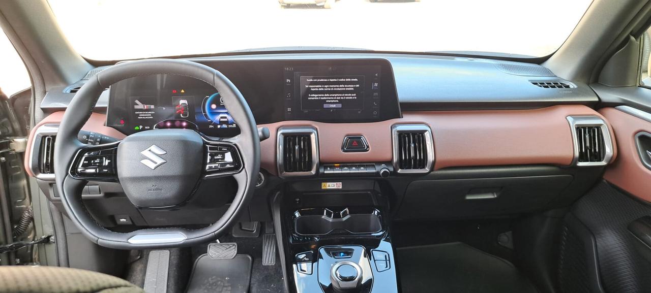 Suzuki E-VITARA TOP 4WD 61KWH