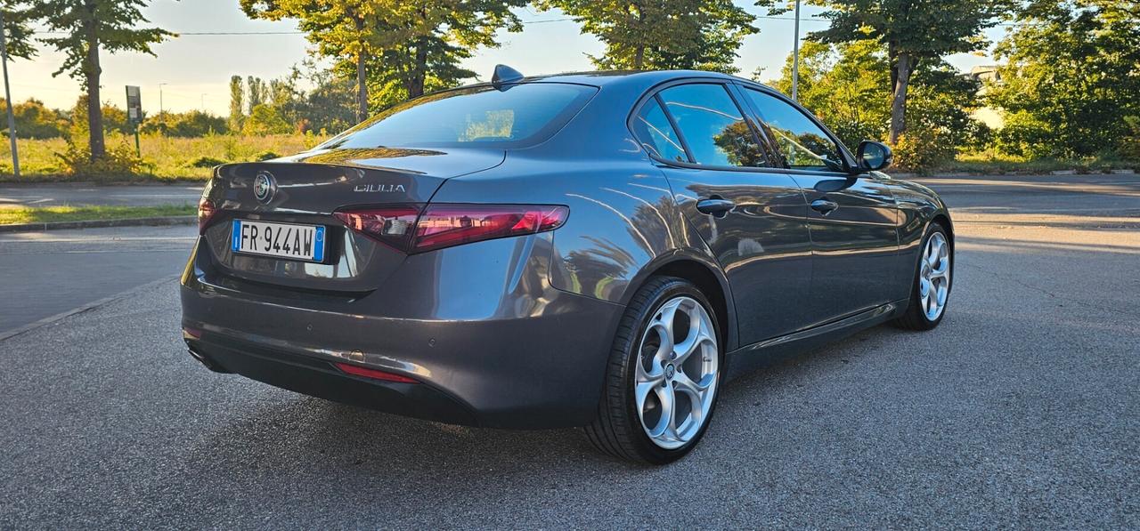 Alfa Romeo Giulia 2.2 Turbodiesel 150 CV AT8 Super