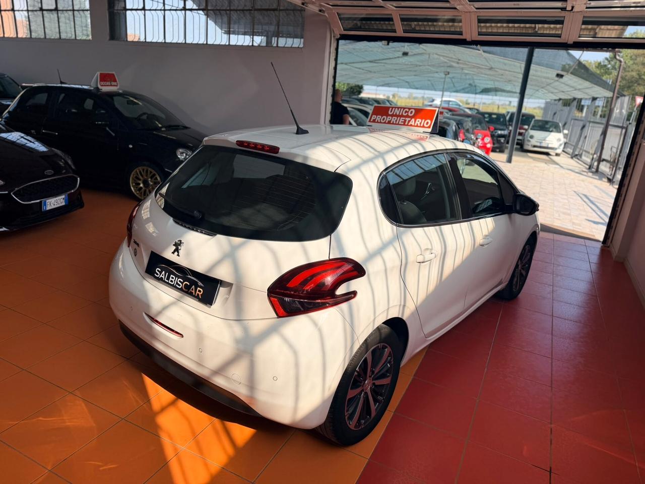 Peugeot 208 BlueHDi 100 5 porte Allure