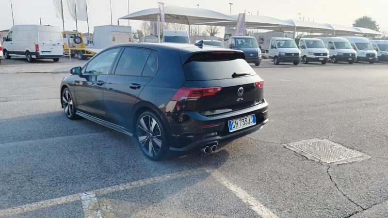 Volkswagen Golf 2.0 tdi GTD 200cv dsg