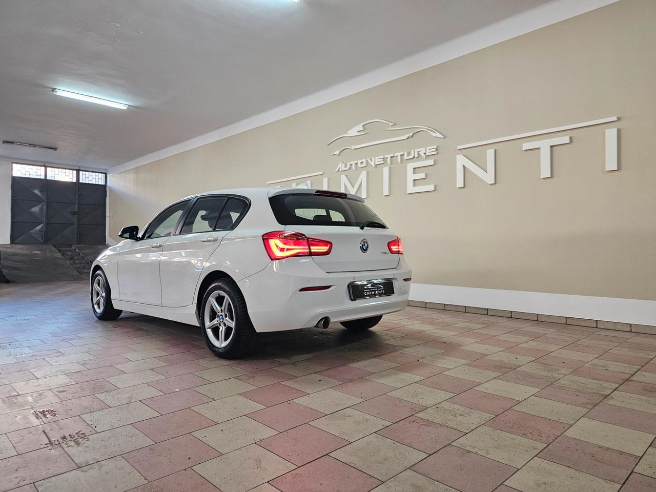 Bmw 116 116d 5p. Urban