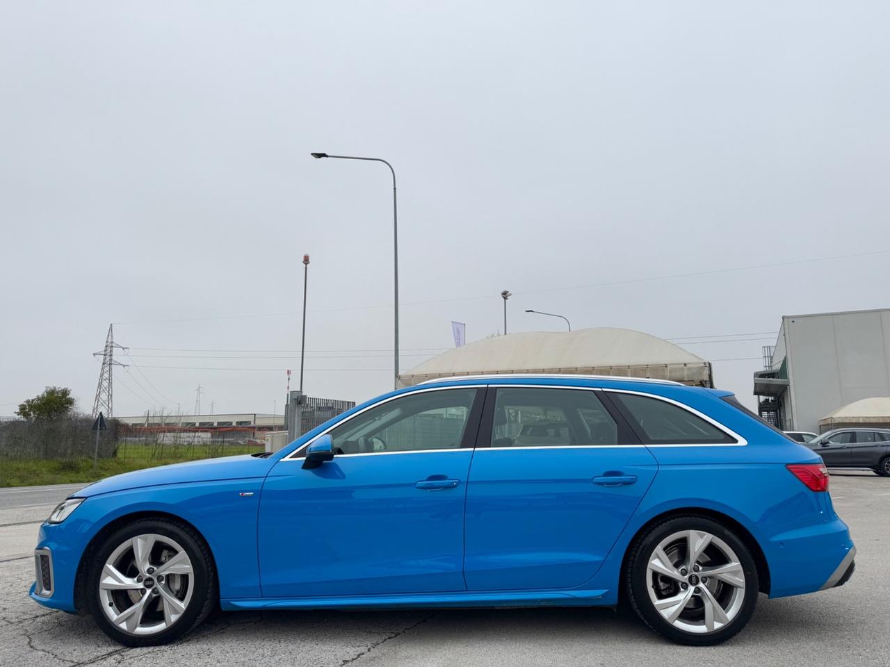 AUDI A4 Avant Quattro S-LINE - Virtual Led 18