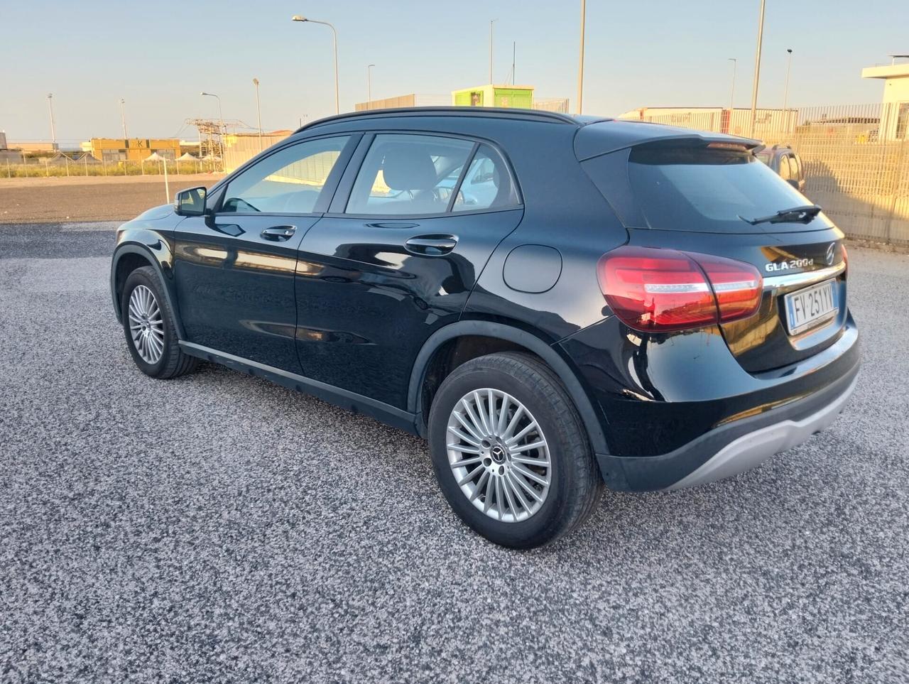 Mercedes-benz GLA 200 d Automatic Premium