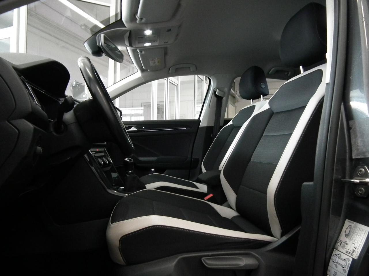 Volkswagen T-Roc 1.0 BZ 115 CV ADVANCED STUPENDA ! FULL OPTIONAL !
