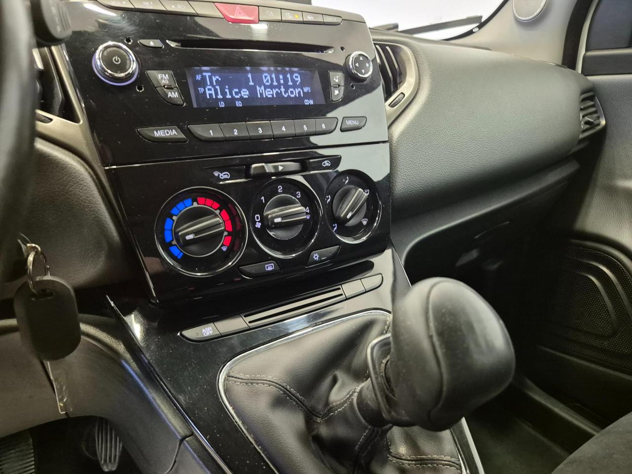 Lancia Ypsilon 5p 1.2 Silver 69cv - NEOPATENTATI - UNIPROPRIETARIO - Clima - Radio CD