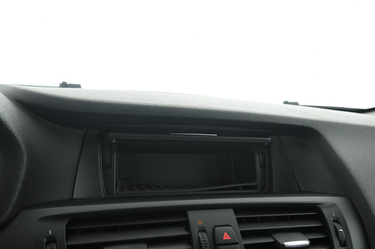 BMW X3 sdrive18d Business auto COMMERCIANTI+C17"