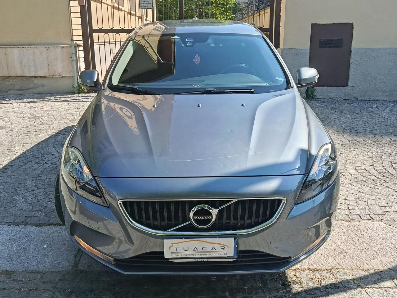 Volvo V40 Business 2.0 D2 #10316