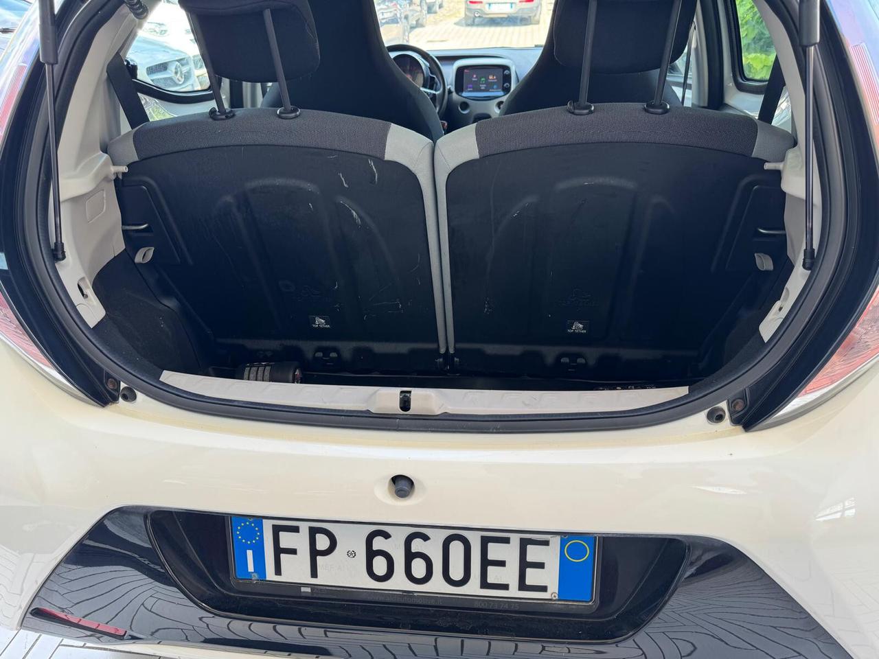 Toyota Aygo 1.0 VVT-i 69 CV 5 porte x-business MMT