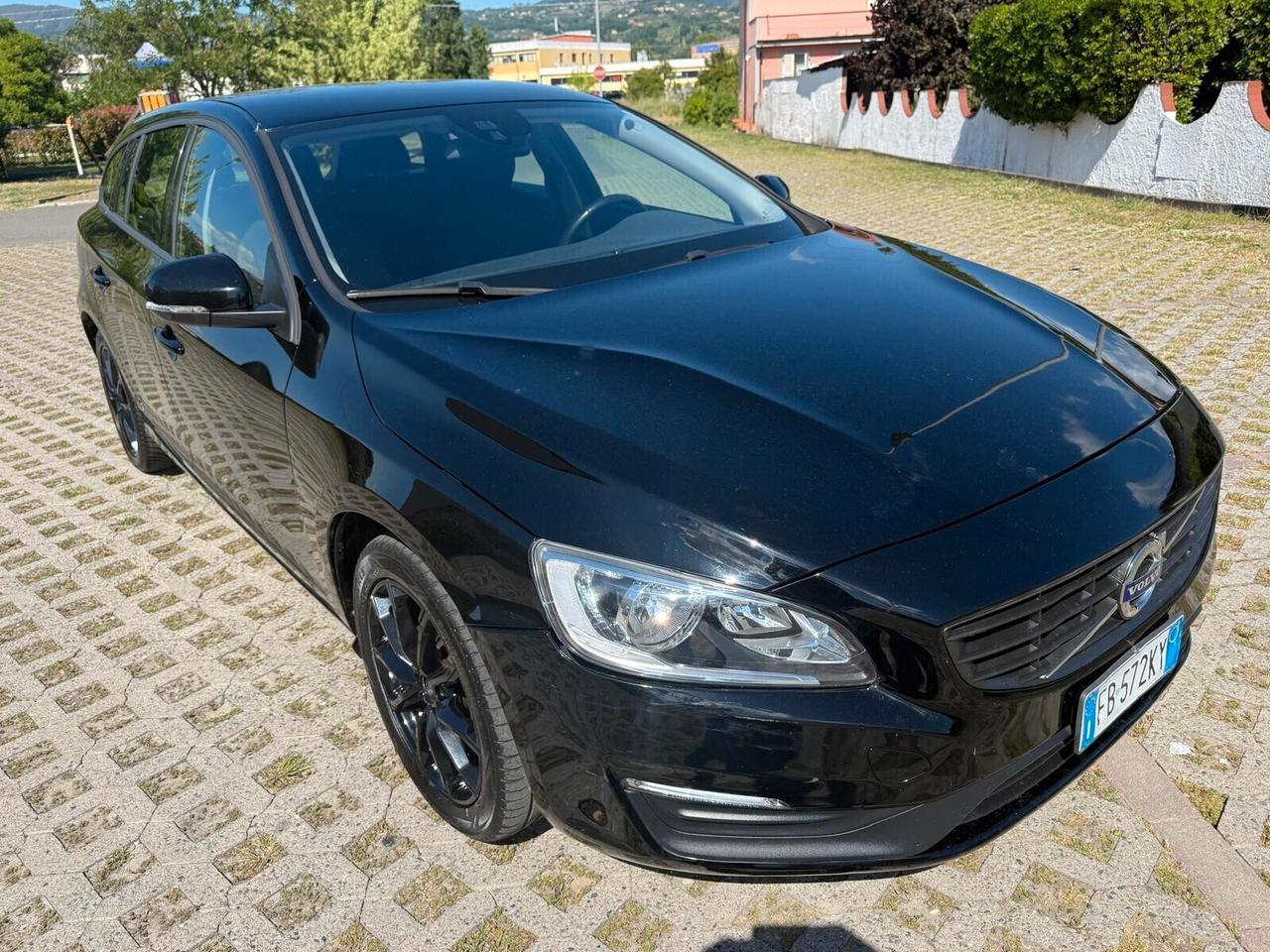Volvo V60 D2 Geartronic Summum