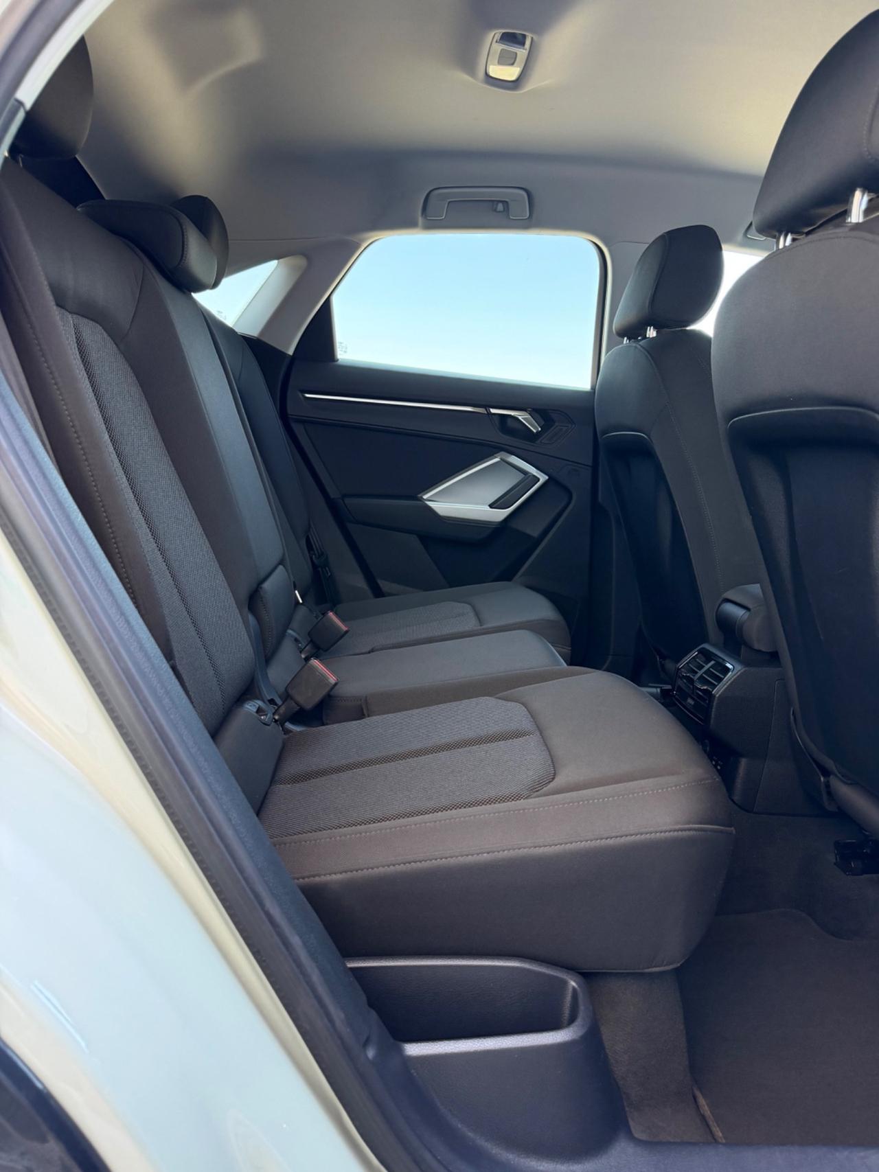 Audi Q3 SPB 35 2.0 Tdi 150CV SLINE Stronic