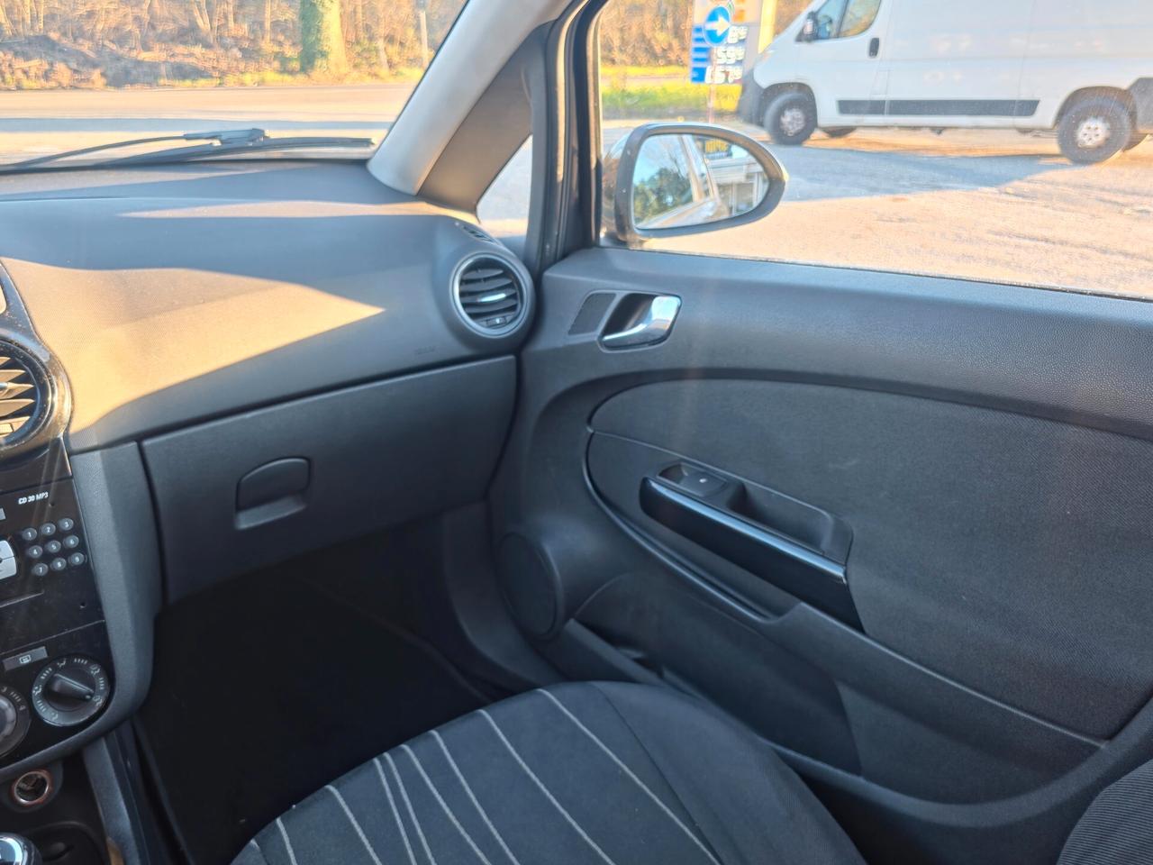 Opel Corsa 1.2 5 porte Edition 2010-E5 GPL Manuale NEO