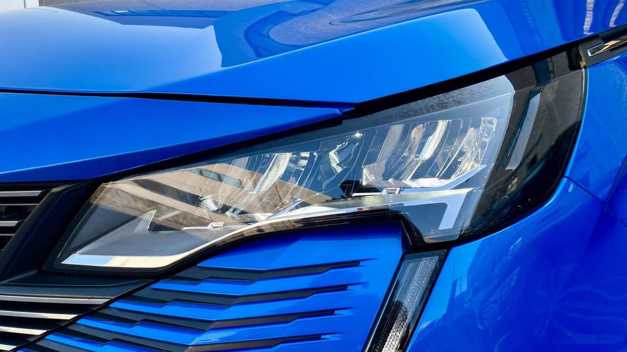 Peugeot 3008 BlueHDi 130 S&S EAT8 Active V. Cockpit Led