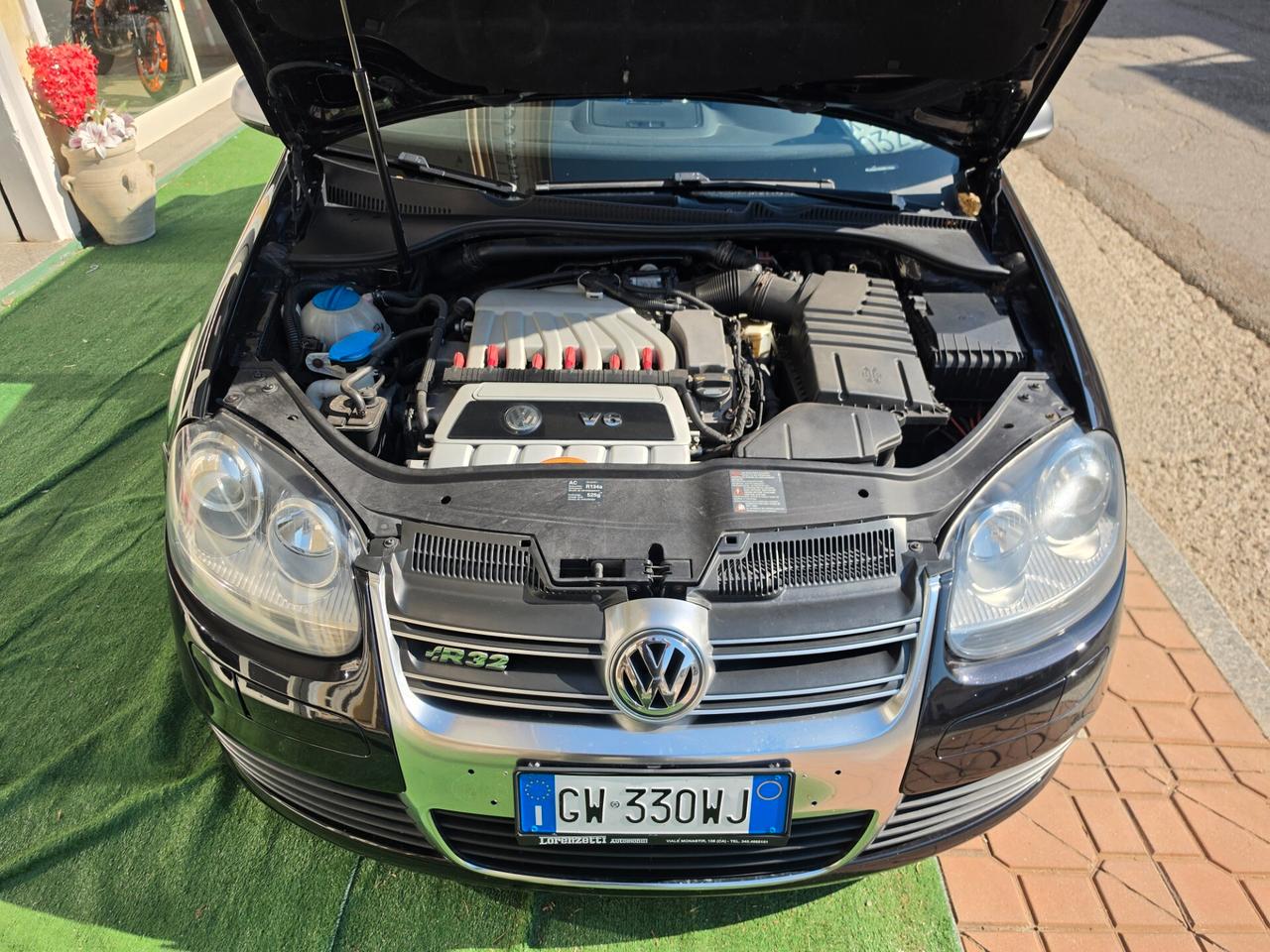 Volkswagen Golf 3.2 VR6 4mot. 5p. DSG R32