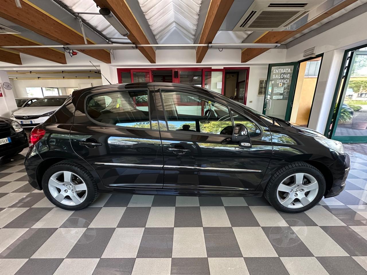 Peugeot 207 1.6 8V HDi 112CV 5p. Allure