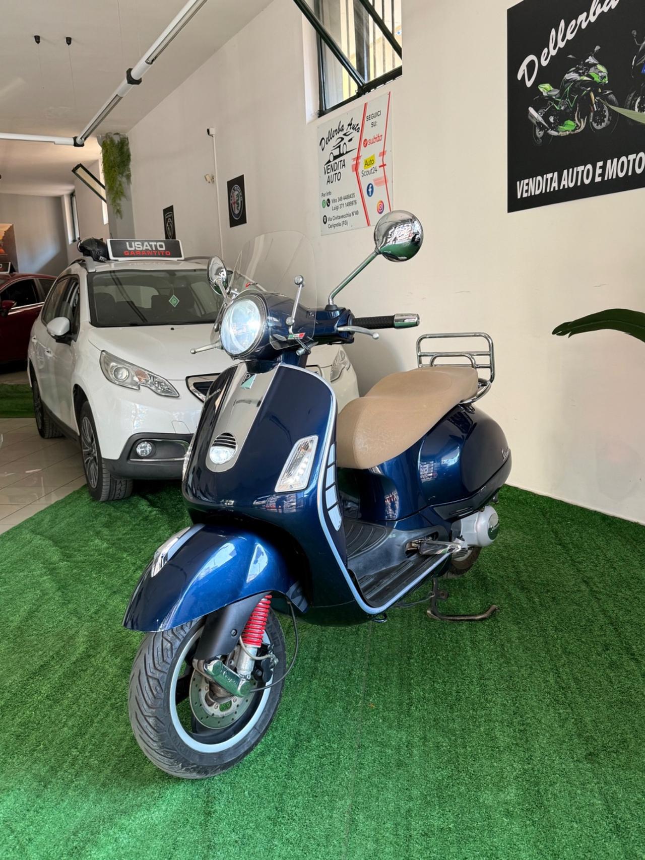 Piaggio Vespa 250 GTS SUPER