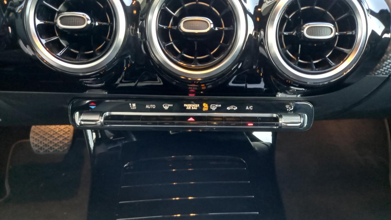 Mercedes-benz A 180 d Automatic Business Extra