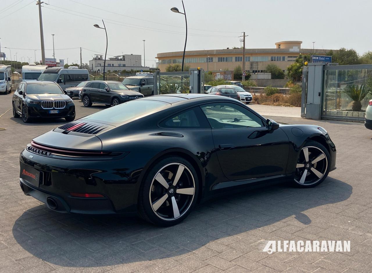 Porsche 911 992.2 Carrera KM 0