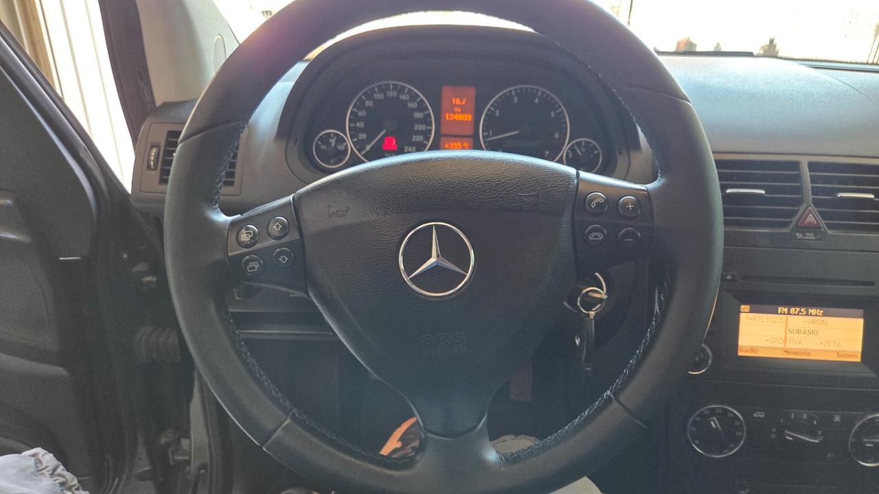 Mercedes-benz A 160 BlueEFFICIENCY Elegance UNICO PROPRIETARIO