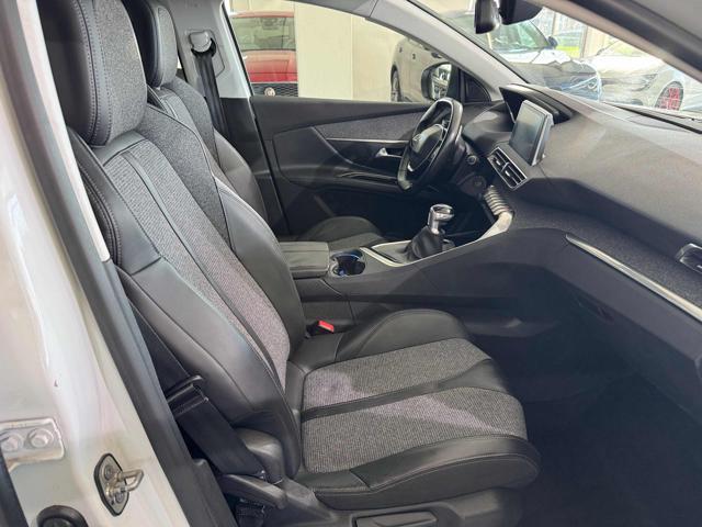 PEUGEOT 5008 BlueHDi 130 S&S Allure