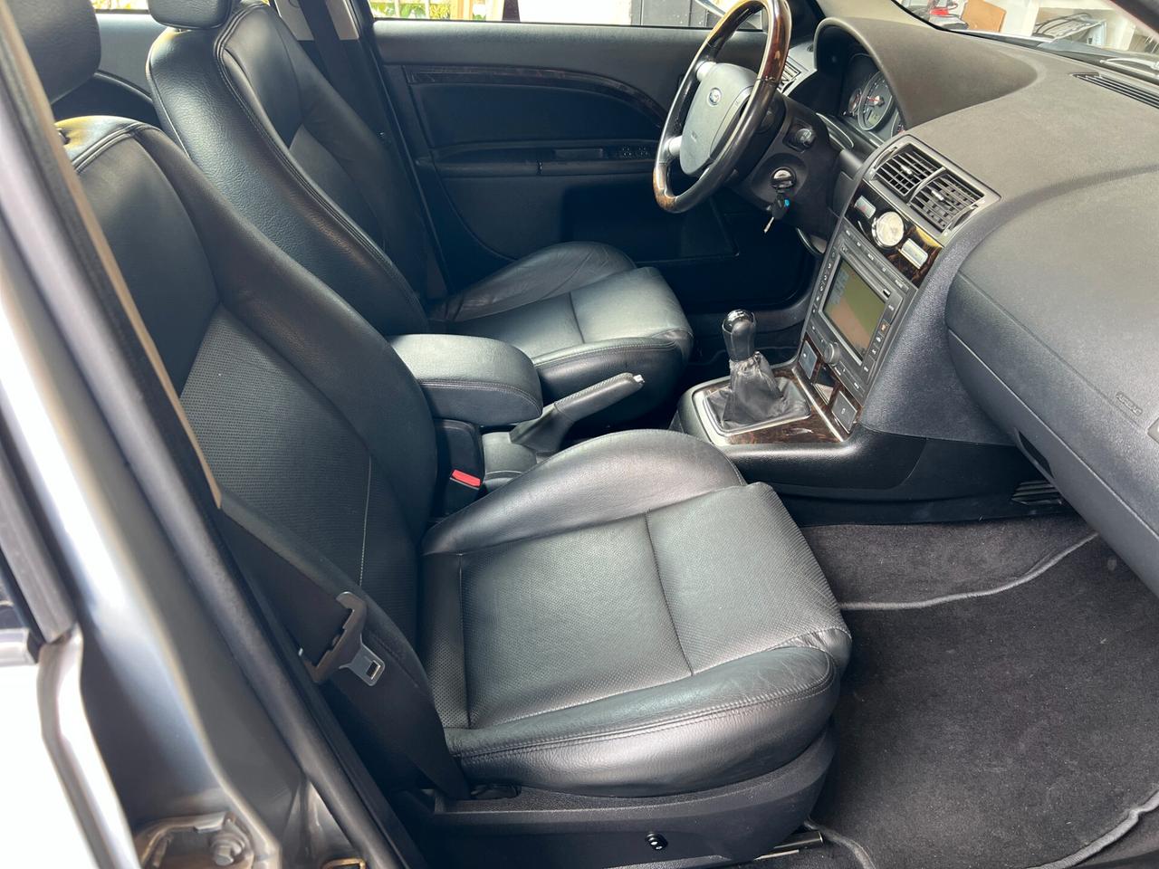 Ford Mondeo 2.0i 16V cat SW Ghia