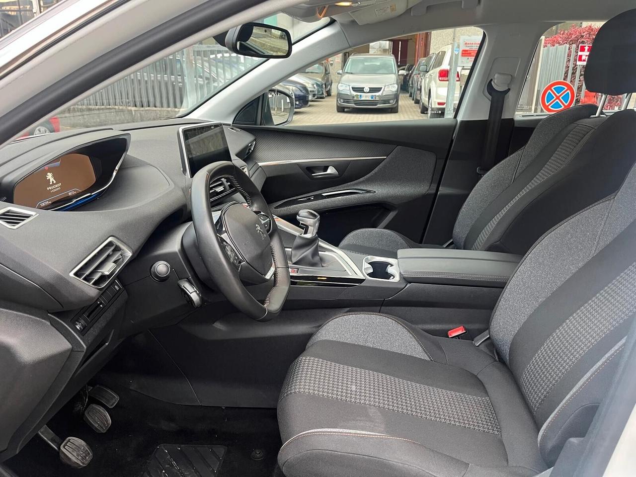 Peugeot 5008 PureTech Turbo 130 S&S Active