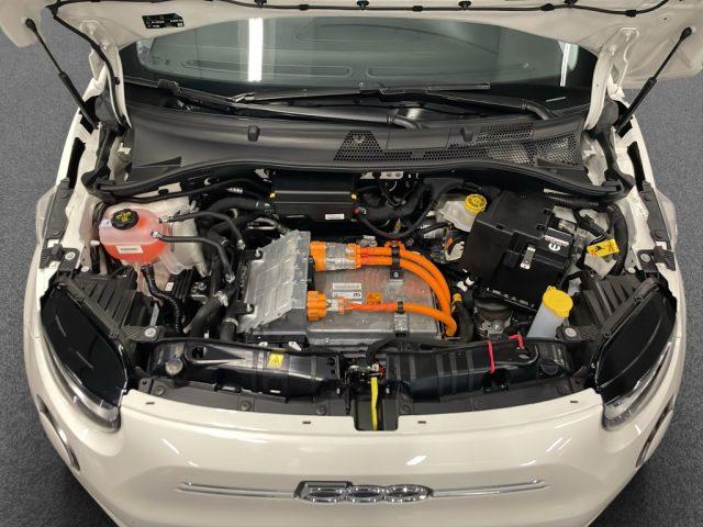 FIAT 500e Berlina 42 kWh Passion