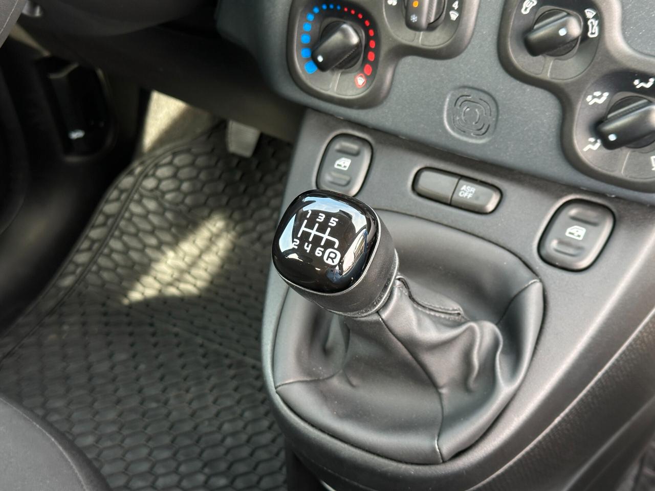 FIAT Panda 1.0 FireFly S&S Hybrid - 5000 KM!