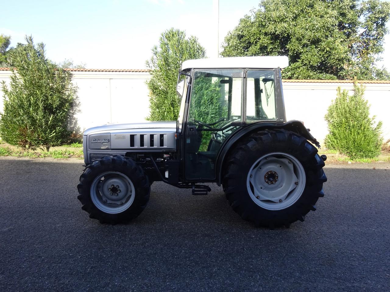 Lamborghini trattore agricolo frutteto 100 kv turbo