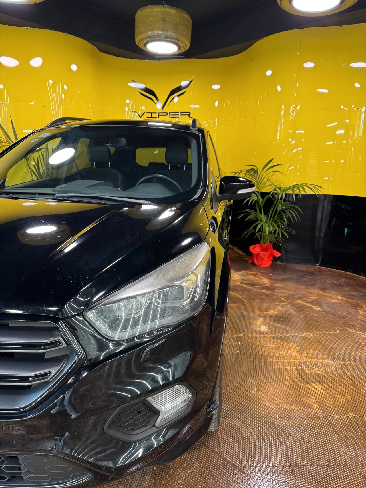 Ford Kuga 1.5 TDCI 120 CV S&S 2WD ST-Line