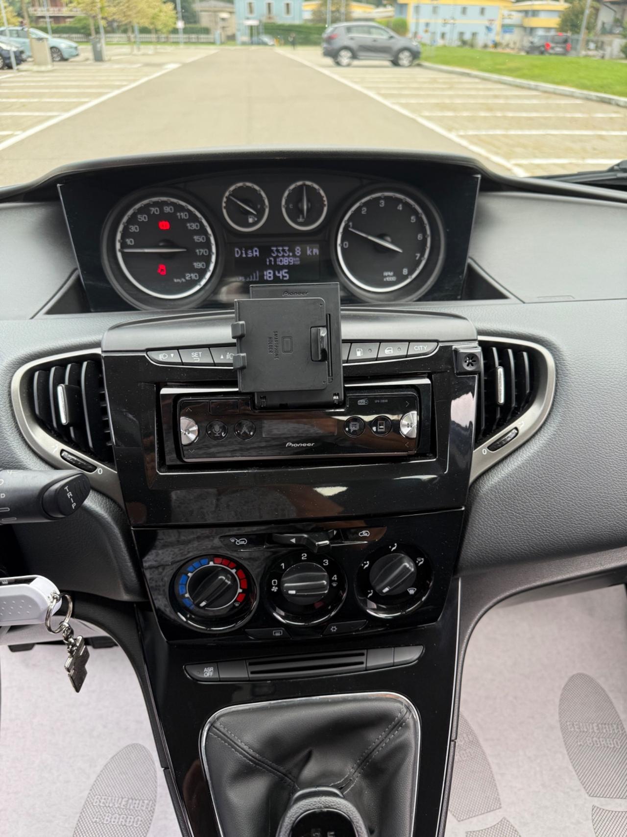 Lancia Ypsilon 1.2 69 CV 5 porte GPL Ecochic Gold*Aux*Usb