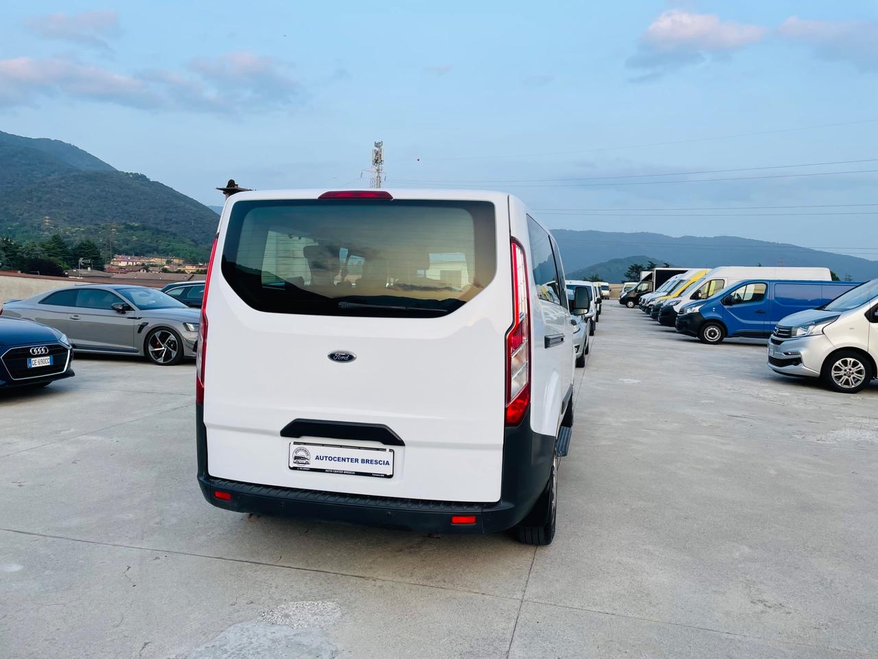 FORD TRANSIT CUSTOM 310 TITANIUM 9 POSTI 1Proprietario Euro6B