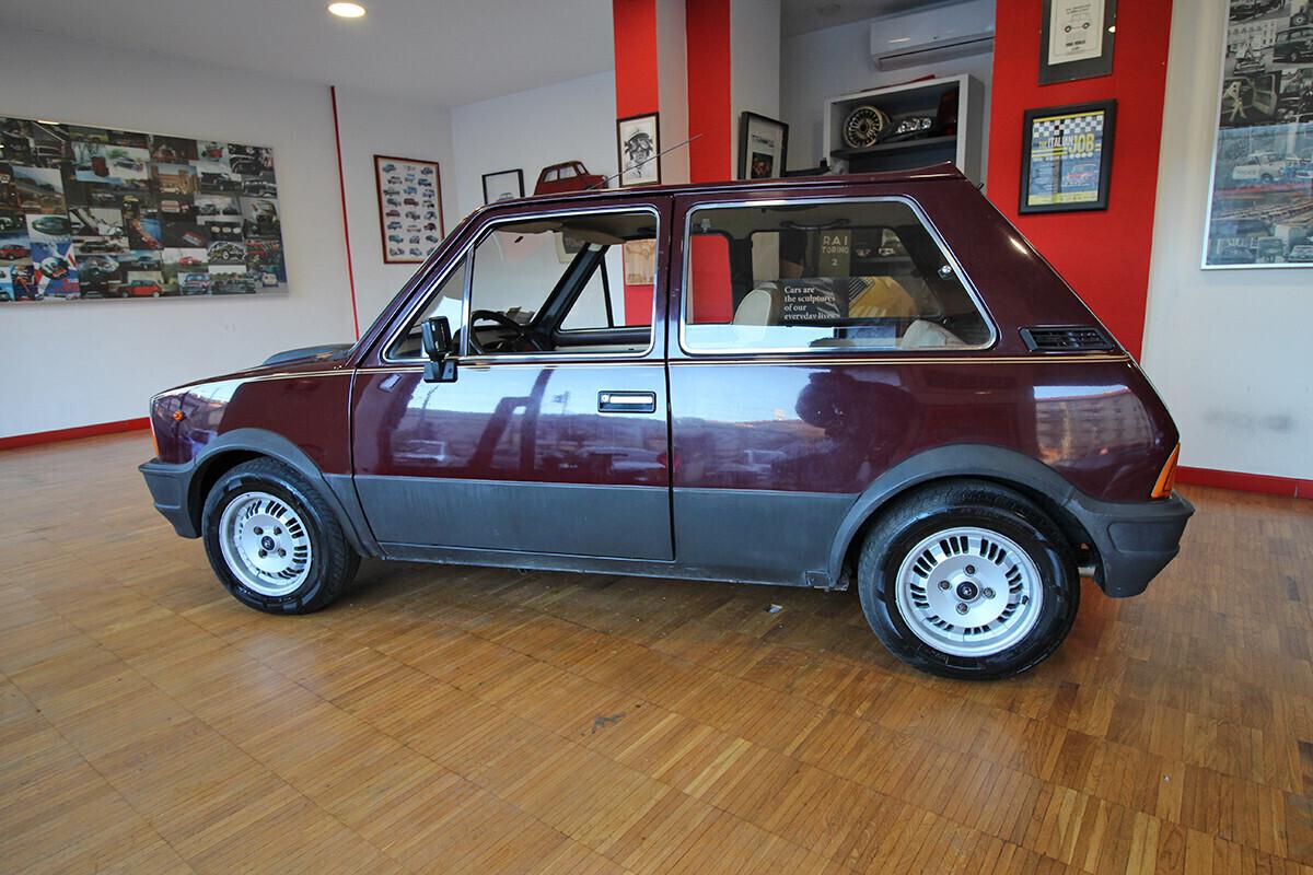 Mini 1300 De Tomaso “Super Special” Bordeaux1300 (1981) ASI CRS