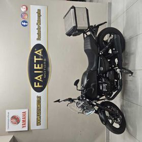 Moto Guzzi V7 Stone - 2026