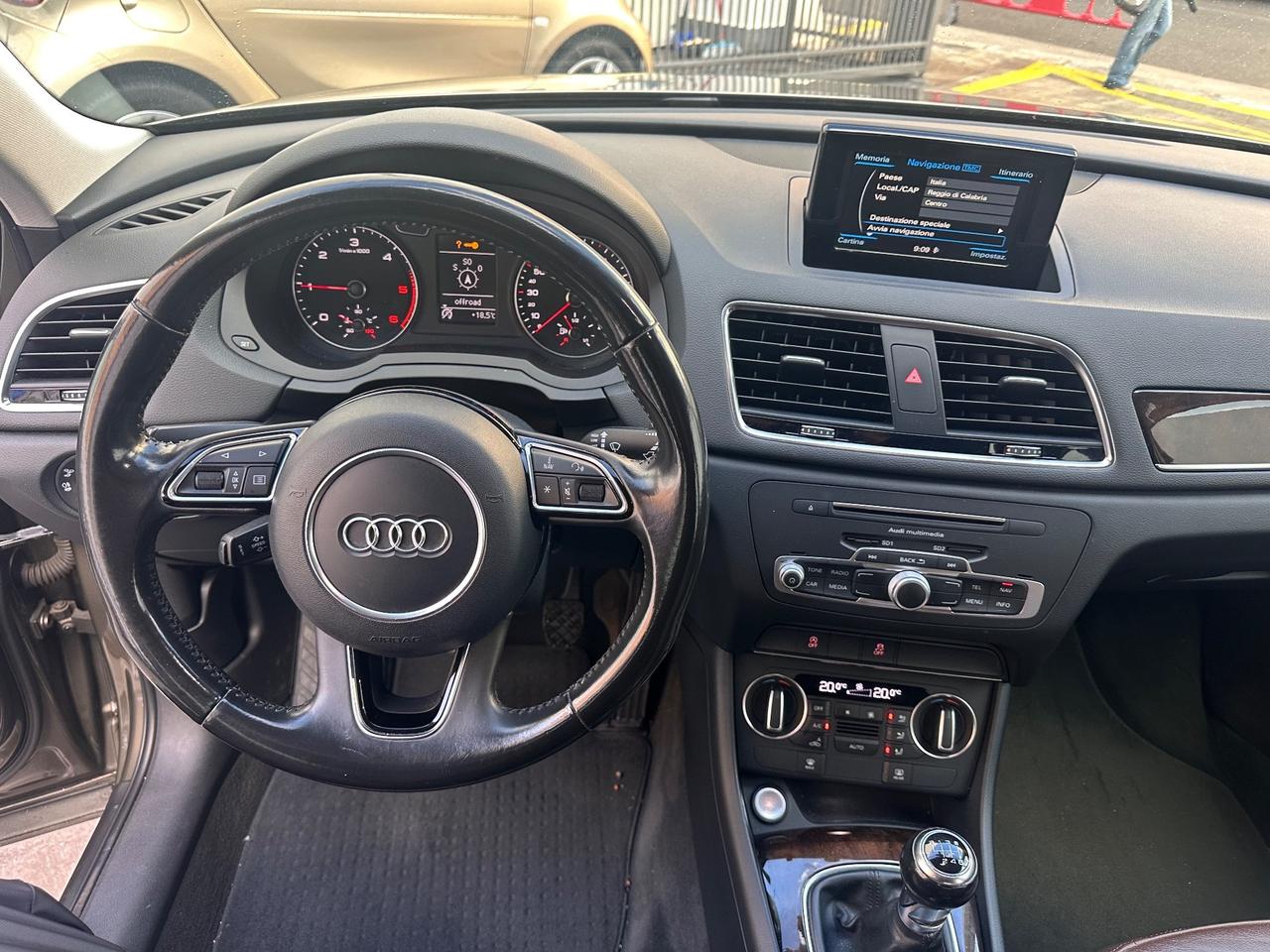 Audi Q3 2.0 TDI 120 CV Design