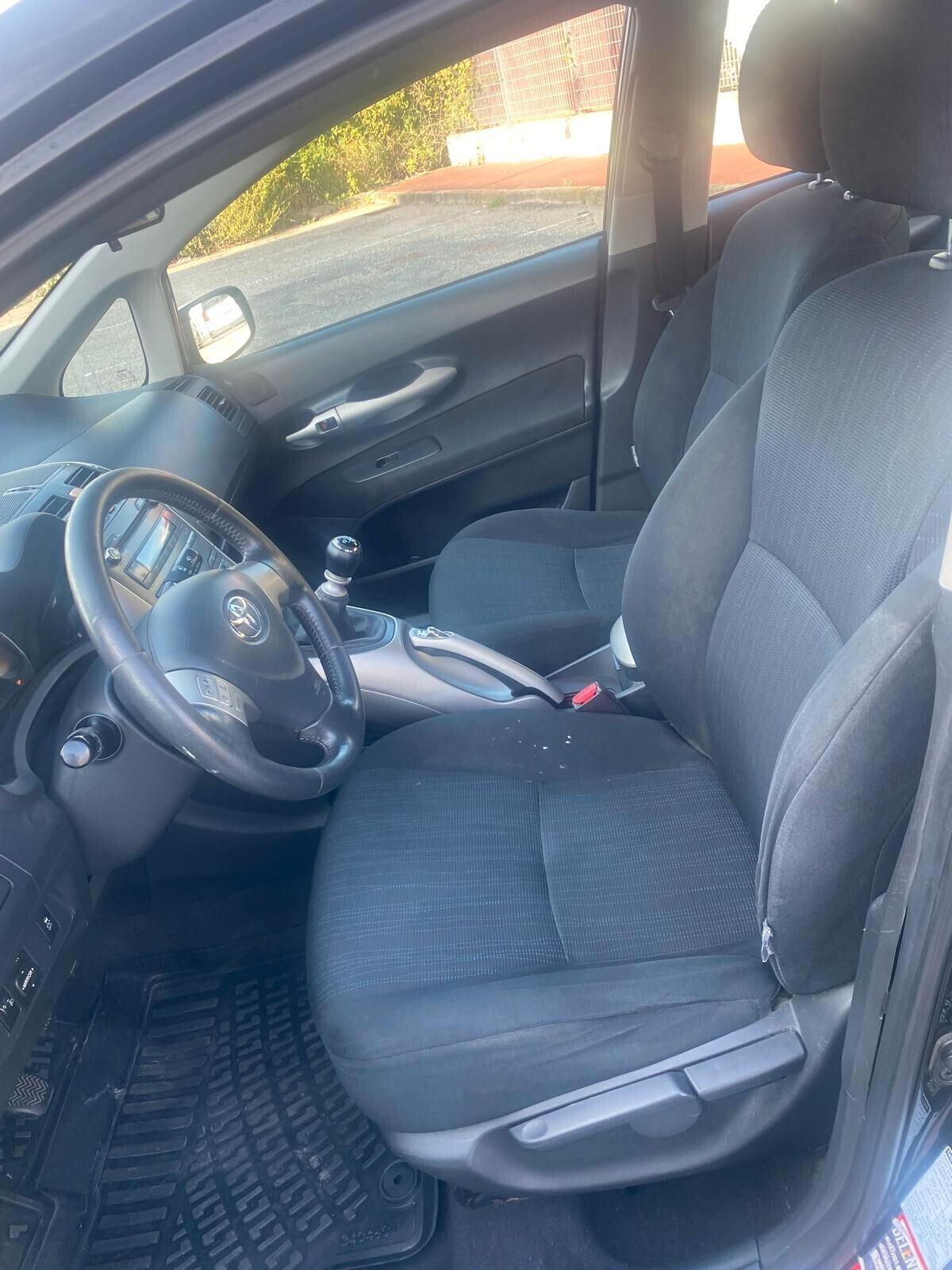 Toyota Auris 2.0 D-4D DPF 5 porte Sol MY'08