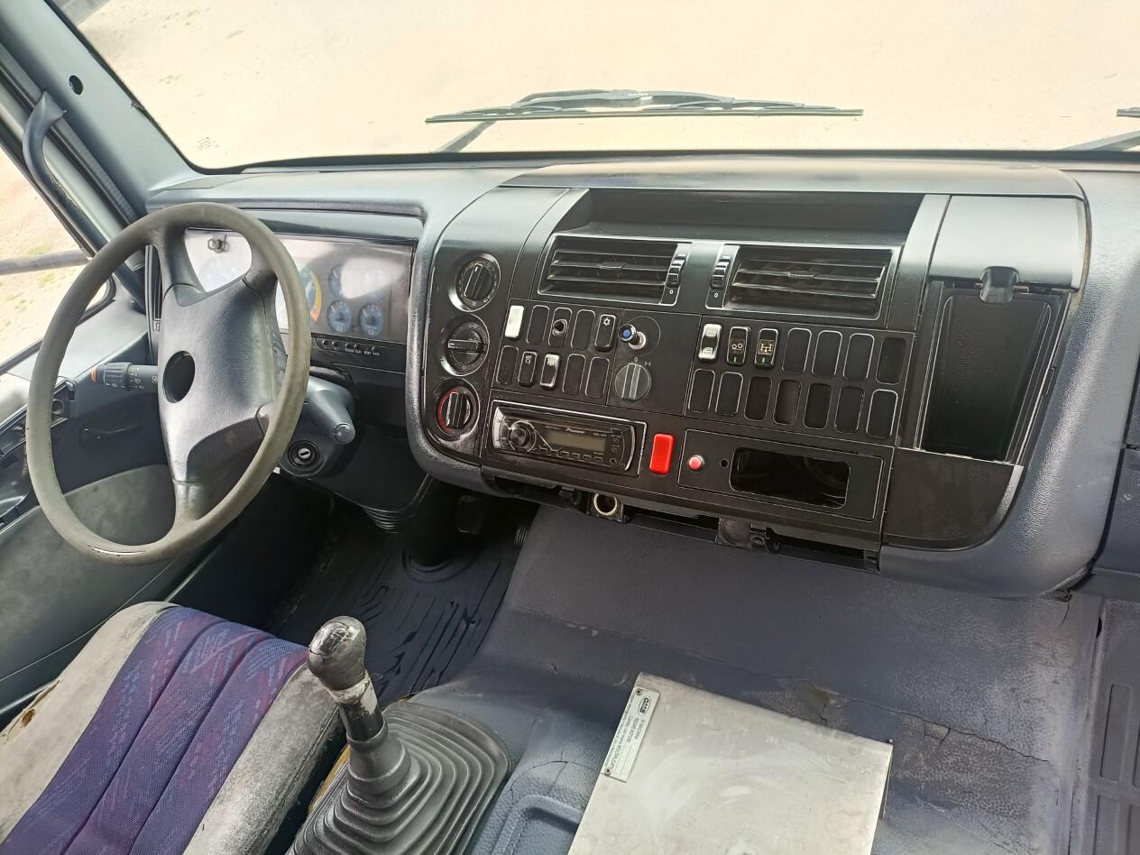 MERCEDES-BENZ ATEGO 1828 gancio scarrabile, gru e polipo