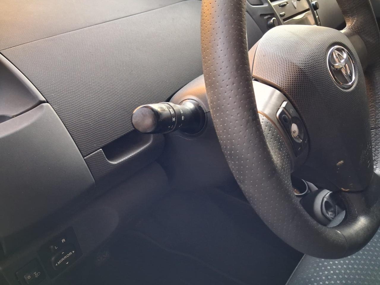 Toyota Yaris 1.3 5 porte Sol