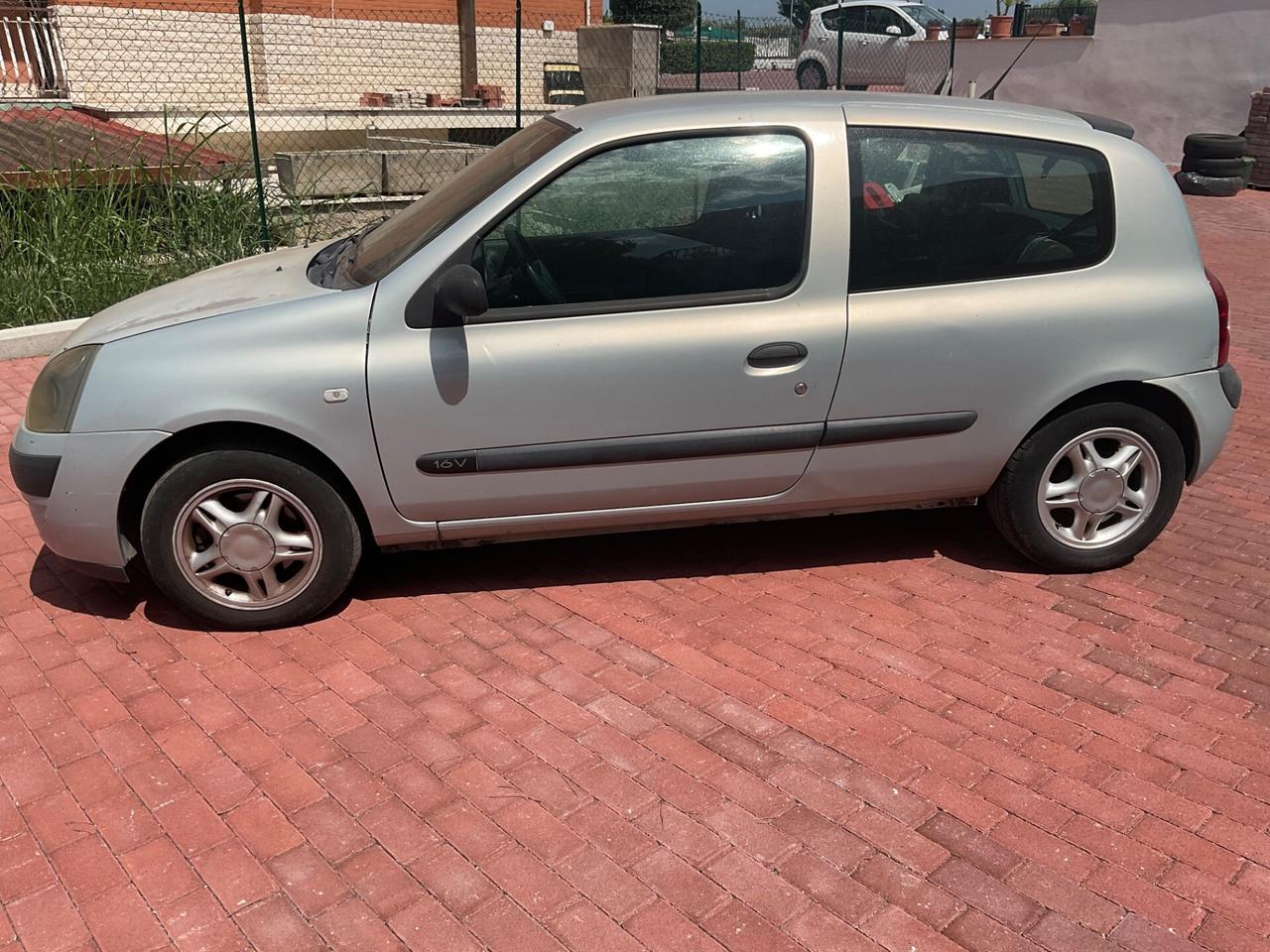 Renault Clio 1.2 cat 5 porte Symbol