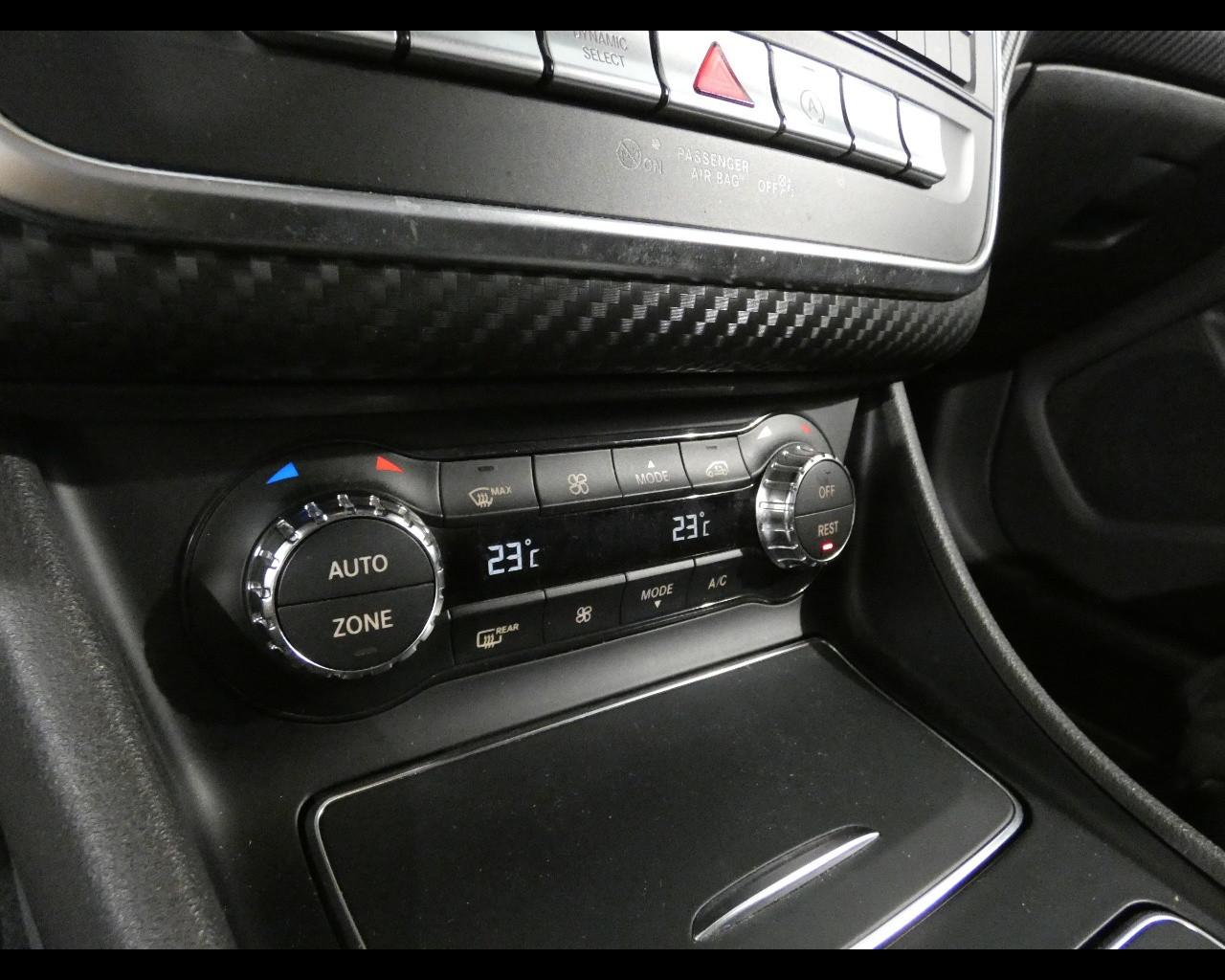 Mercedes-Benz Classe A (W176) - A 200 d Automatic Premium