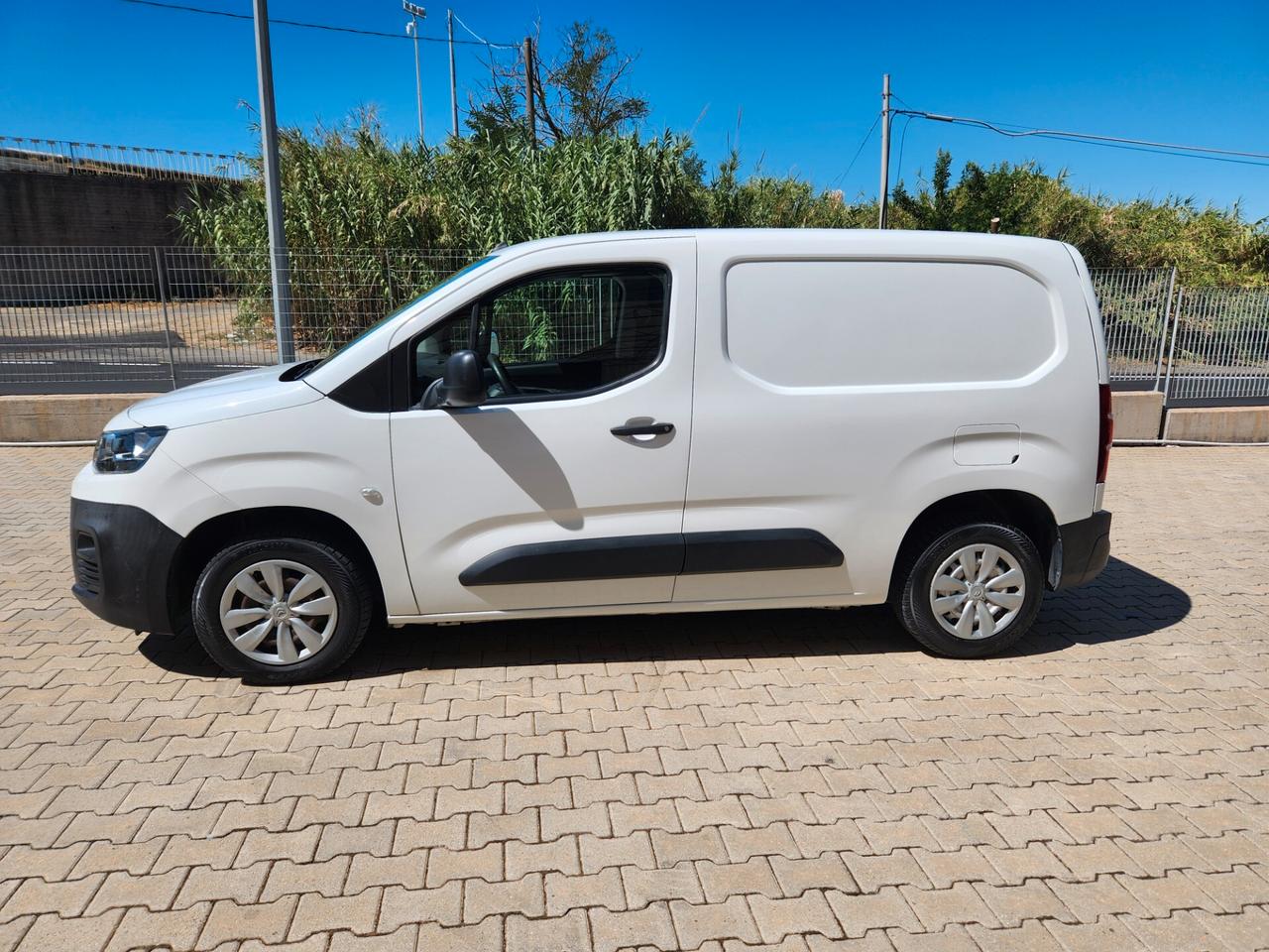 Citroen Berlingo 3 posti