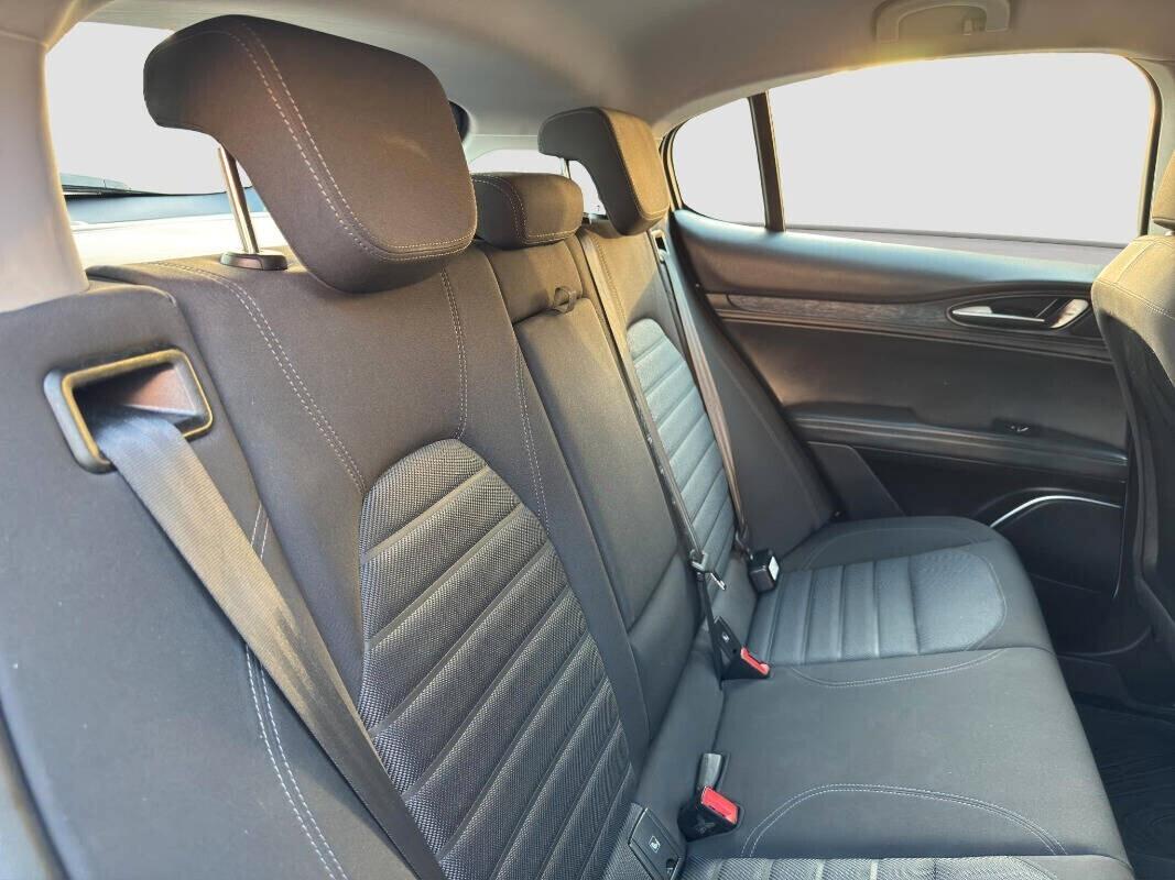 Alfa Romeo Stelvio 2.2 Turbodiesel 160 CV AT8 RWD Business 2021